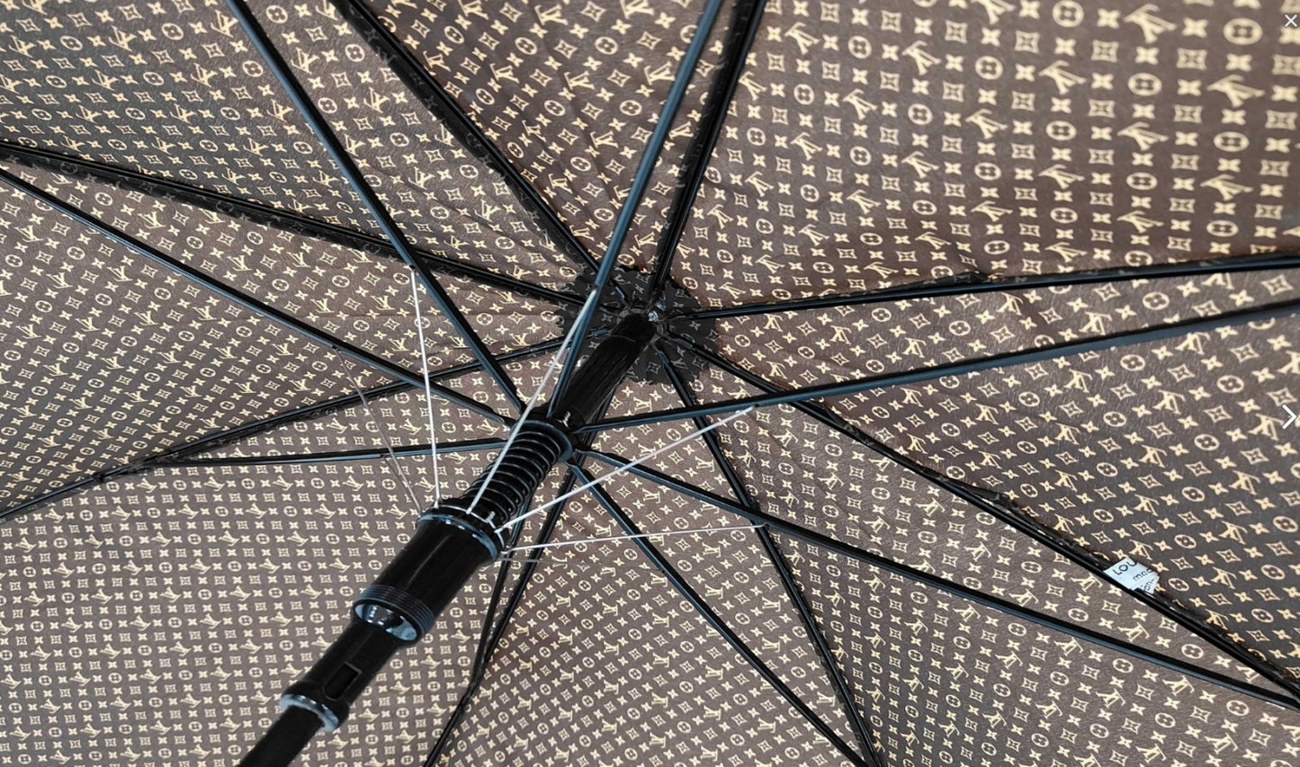 Louis Vuitton Monogram Long Umbrella, Wooden Handle, Made in France, Vintage Umbrella, Men's/Women's, Rain Umbrella, Brown, Louis Vuitton, Shows signs of use, but works well.