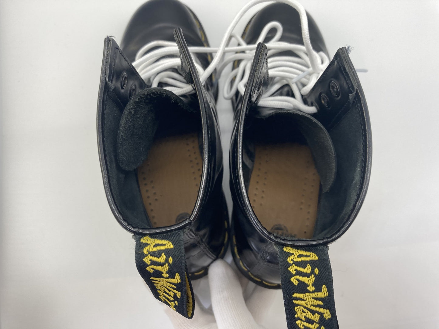 Dr. Martens leather boots US9/41/10.5 inch 8 hole lace up with replacement laces縲