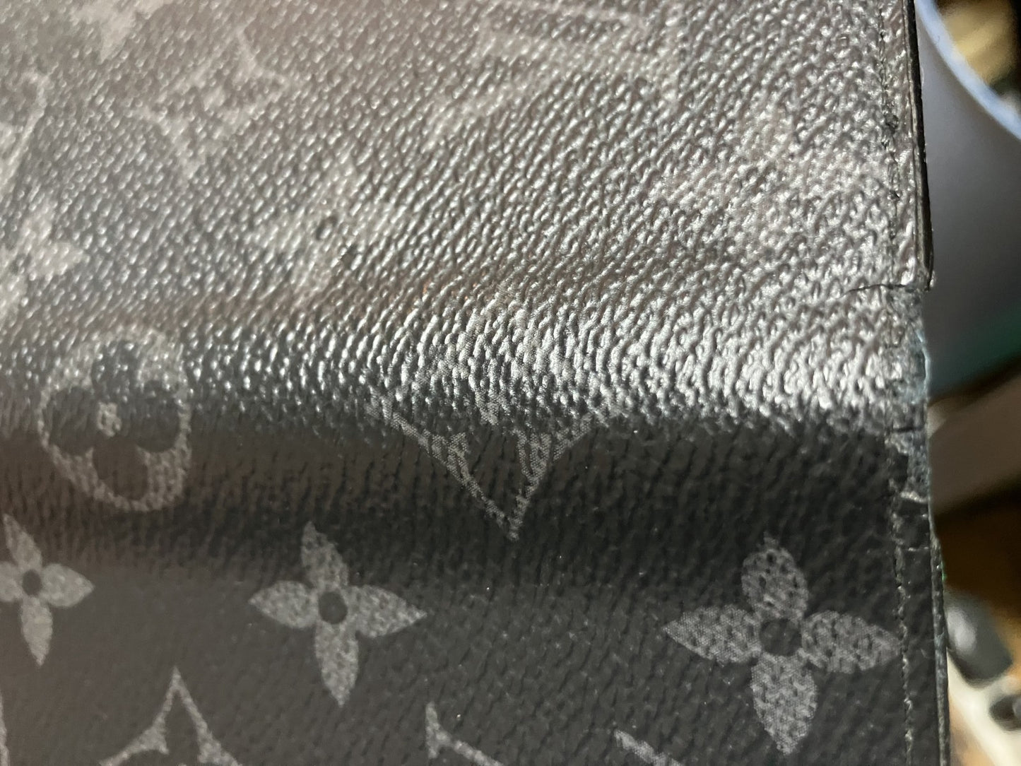 Louis Vuitton iPhone 8 Folio (เข้ากันได้กับ 7 และ SE2) M62640 เคสโทรศัพท์มือถือสำหรับสมาร์ทโฟน iPhone จัดส่งฟรี