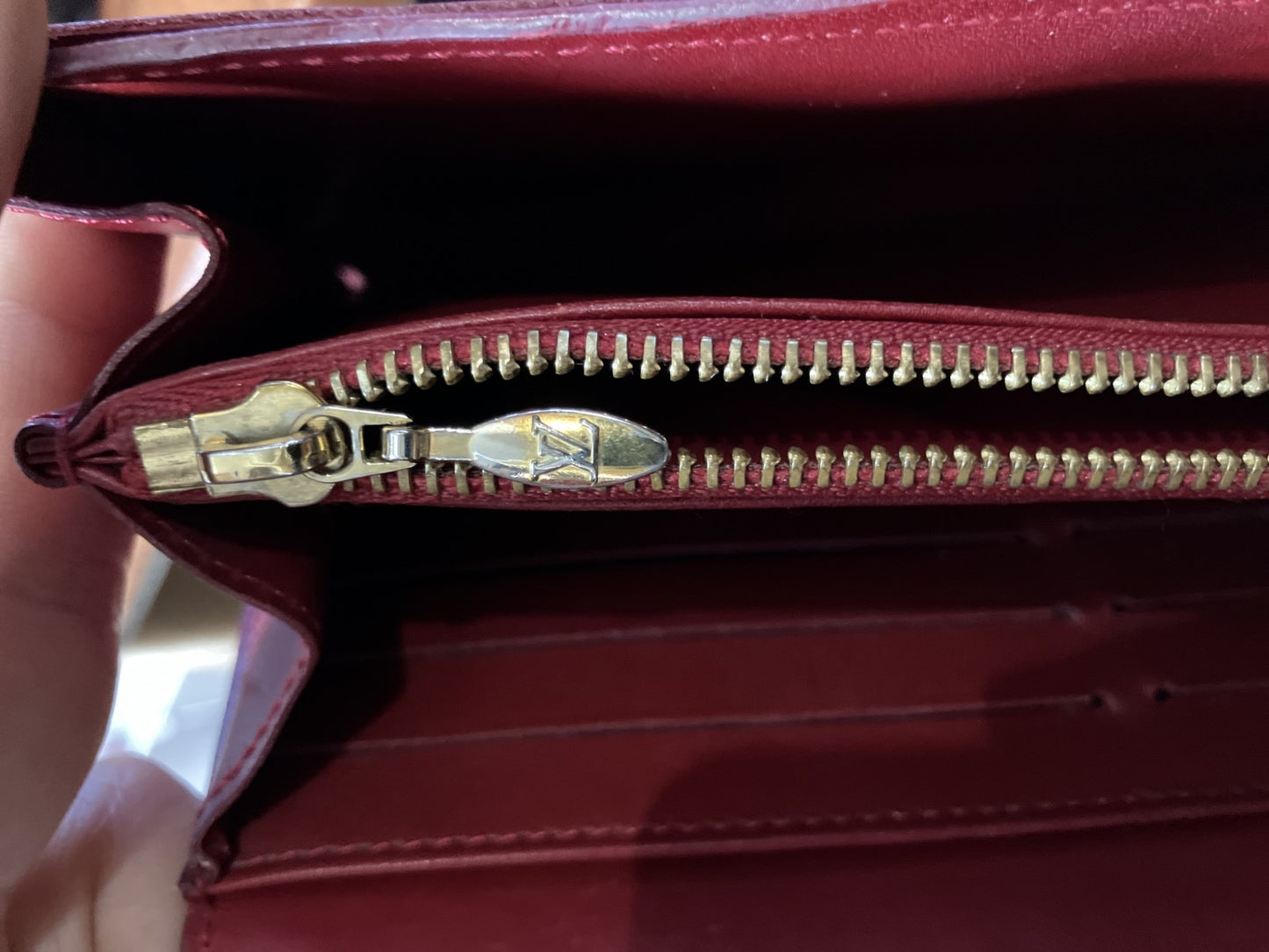 LOUIS VUITTON Vernis Long Wallet Portefeuille Sarah Red M93530 TH1029 | Ships from Japan