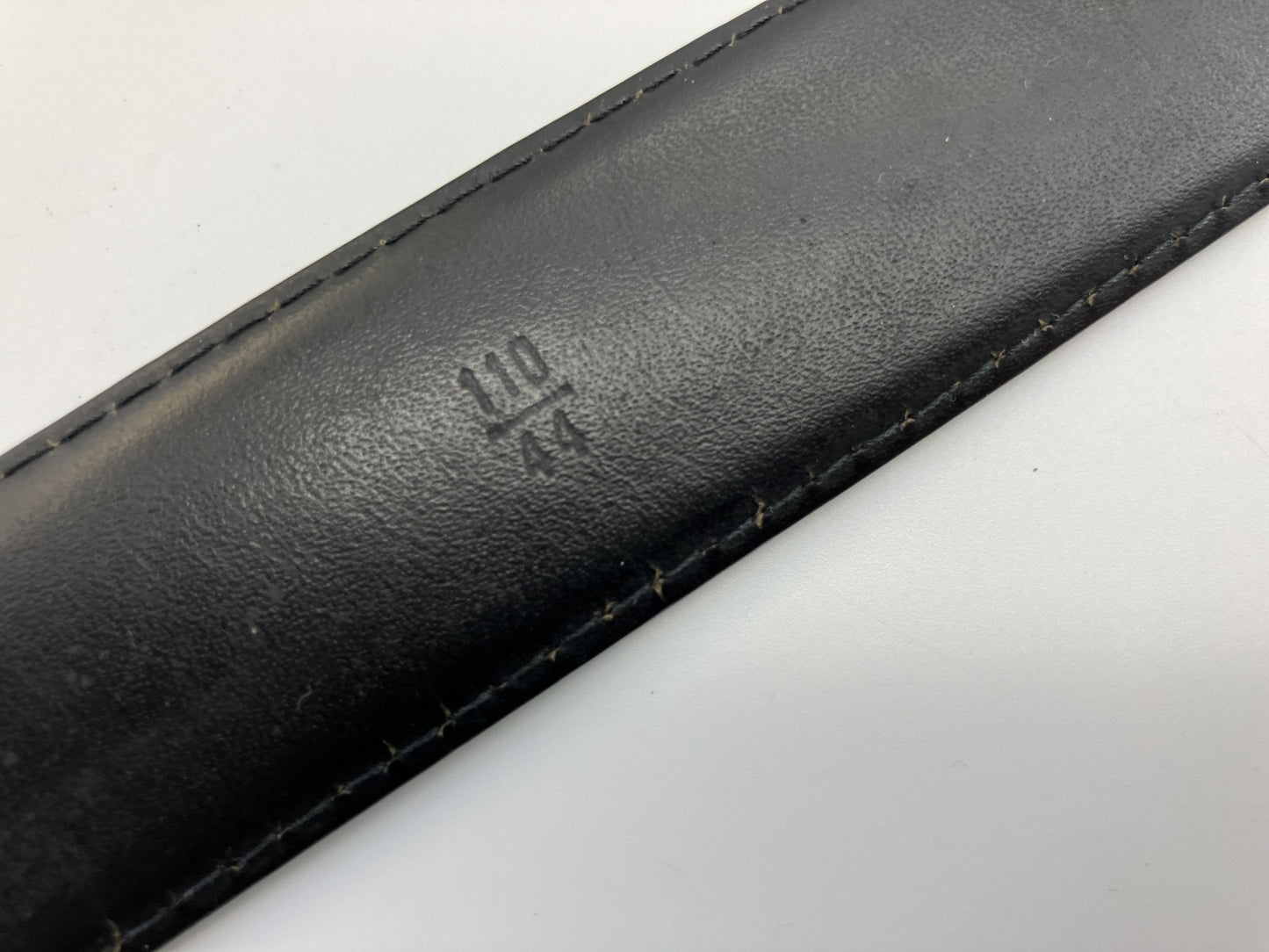 Louis Vuitton Epibelt ความยาวรวม 130cm (51.18 inch) ความกว้าง 3cm (1.18) สีดำ จัดส่งฟรี