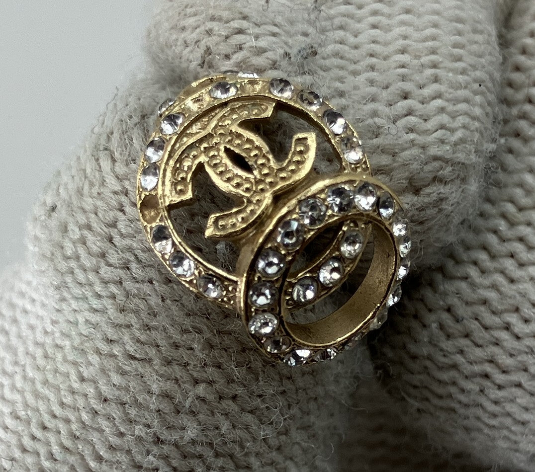 CHANEL 15B CC Logo Rhinestone Stud Earring Single Gold Tone Crystal 1.5cm