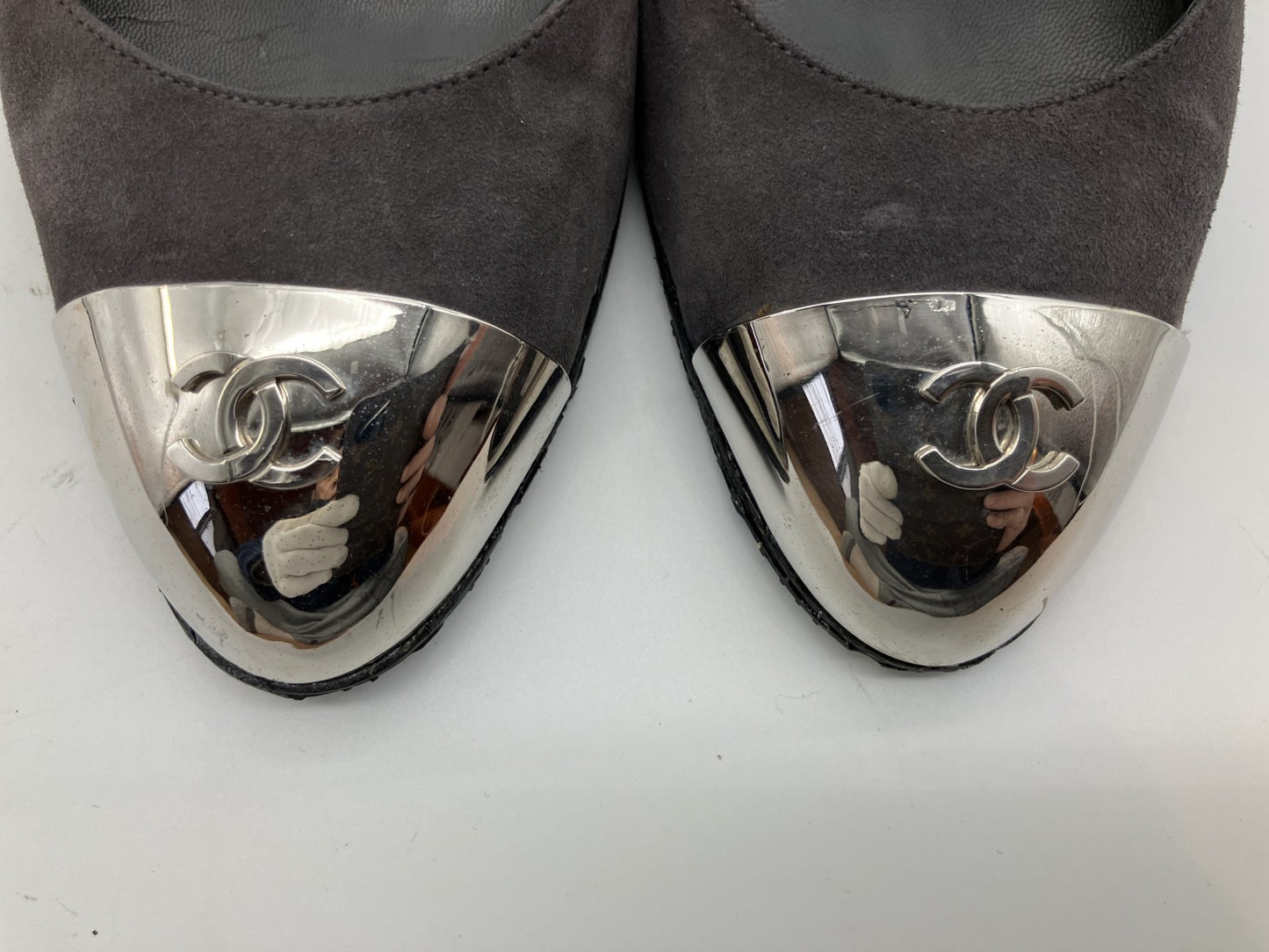 Chanel Coco Mark Suede Pumps (JP 22.5 cm)(US 5.5)(8.86 inch)(EU 35.5) Women's Gray