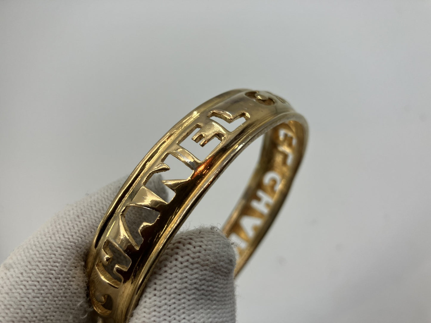 Chanel Bangle Inner Diameter: 7 cm (2.76 inches) Wrist Circumference: 21 cm (8.27 inches) Bracelet - Gold -