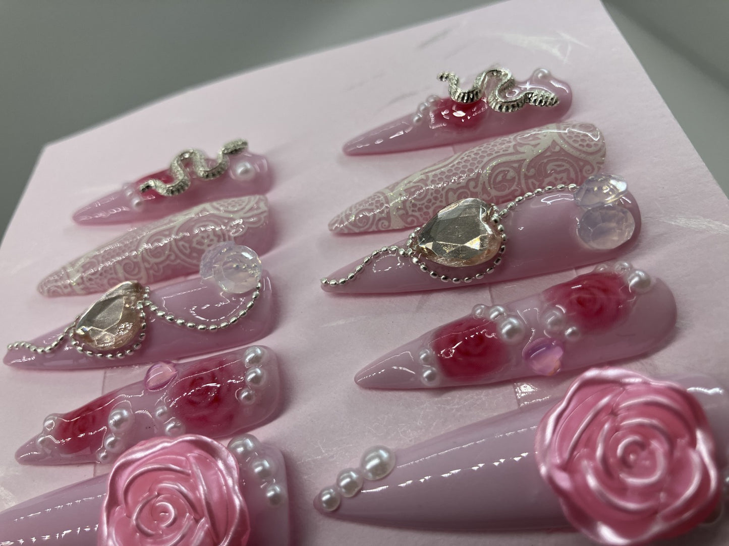 Original Design Japanese Handmade Pink Rose Heart Pearl Press On Nails Long Stiletto Gothic Kawaii Everyday Wear Nail Tips