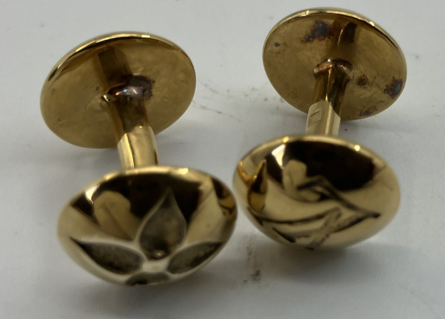 กระดุมข้อมือ Louis Vuitton รุ่น GP Taiga พร้อมกล่อง จัดส่งฟรี