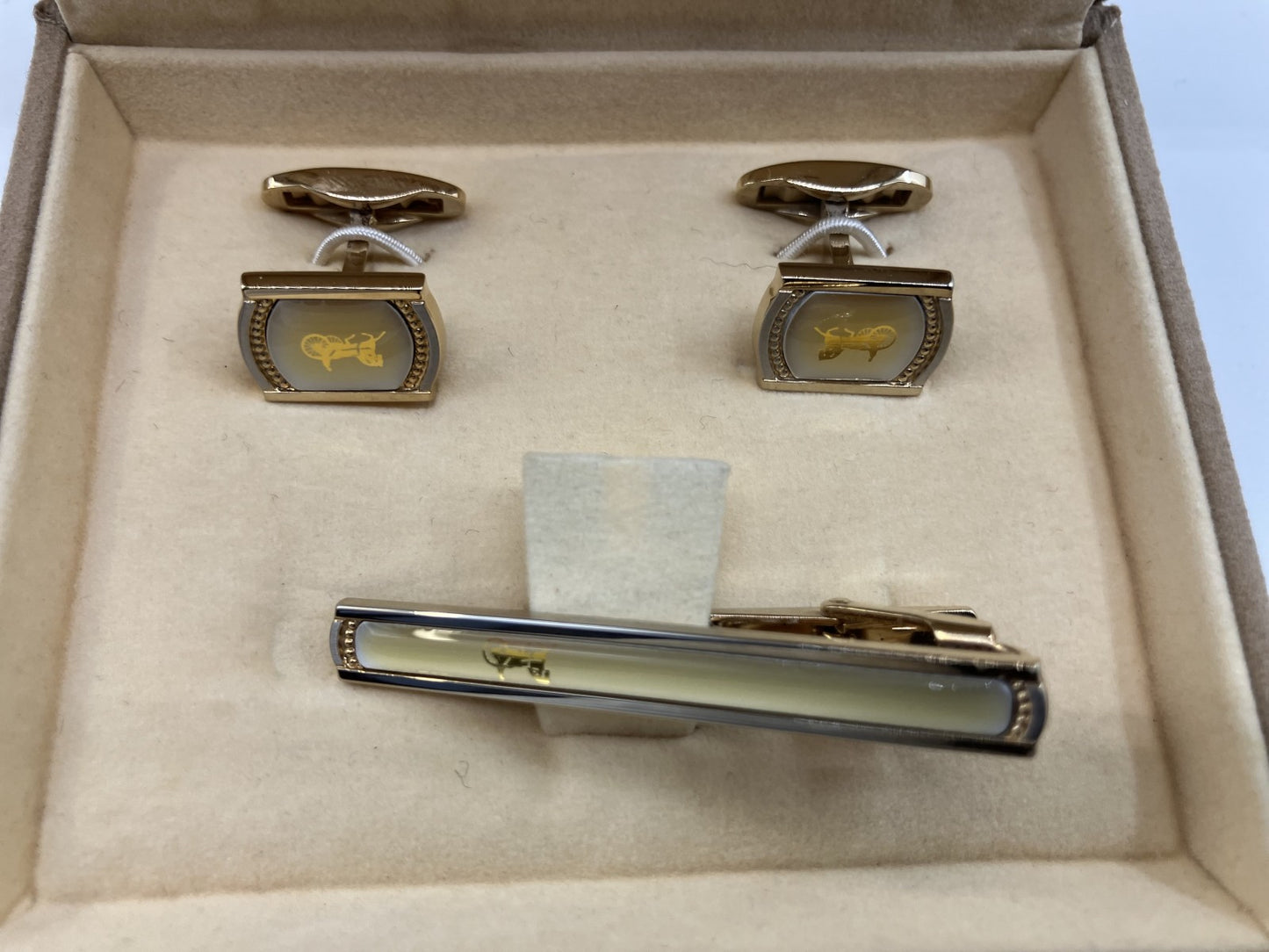 Celine tie pin and cufflinks set, gold, box included, free shipping 