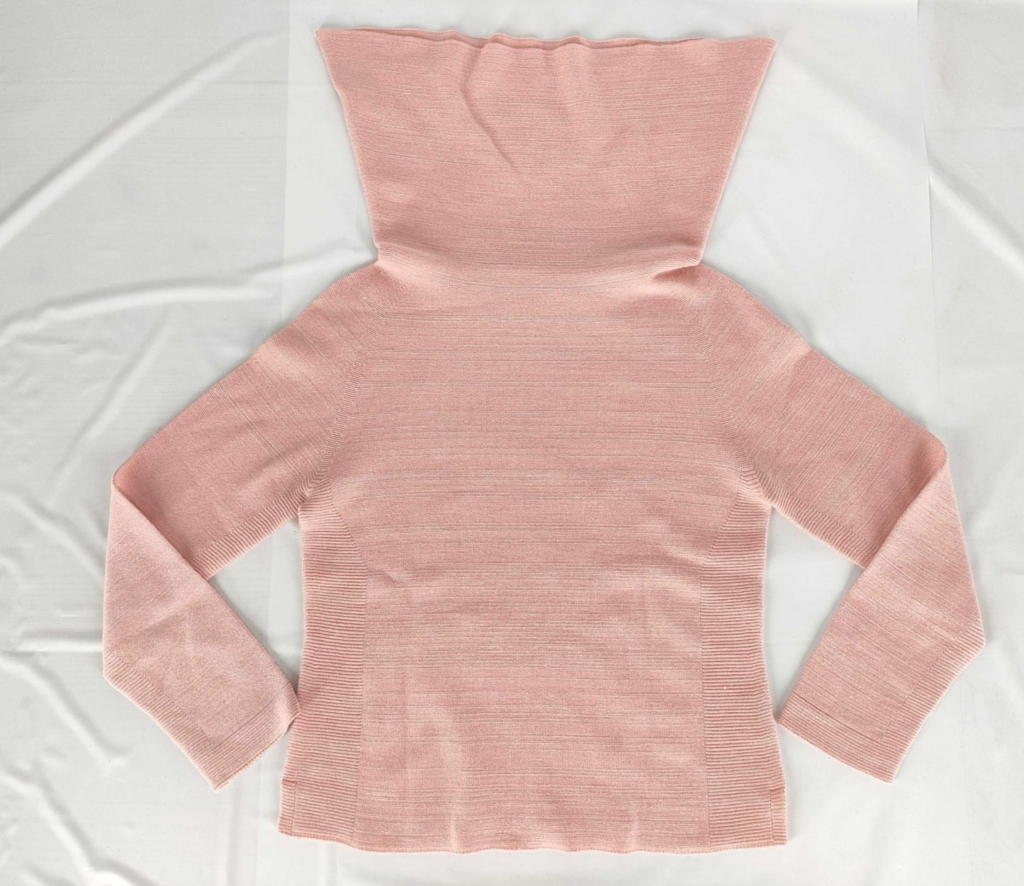 ISSEY MIYAKE HAAT Wool Knit Turtleneck Top Salmon Pink Size 2 Made in Japan