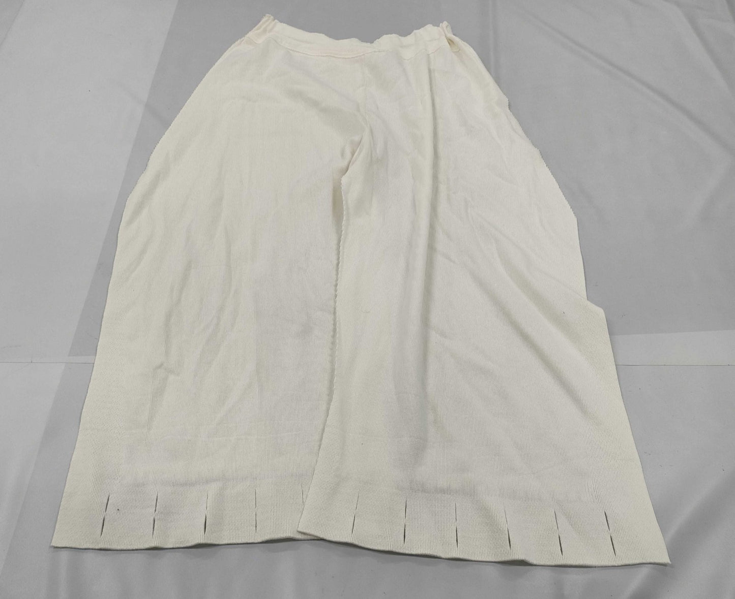 ISSEY MIYAKE Wide Pants Size 2 White Made in Japan