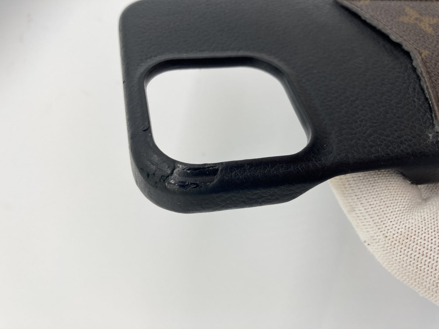 เคสมือถือ iPhone ของ Louis Vuitton รุ่น 13ProMAX M46053 สมาร์ทโฟน เคสมือถือ iPhone Monogram จัดส่งฟรี 