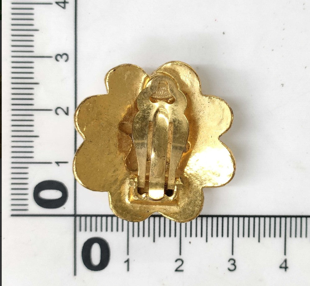 CHANEL 96P Camellia CC Gold-Tone Clip-On Earring Single 3cm Vintage