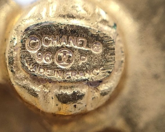 CHANEL 96P Camellia CC Gold-Tone Clip-On Earring Single 3cm Vintage