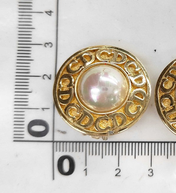 Christian Dior CD Logo Pearl Clip Earrings Gold Tone Vintage Round 27mm