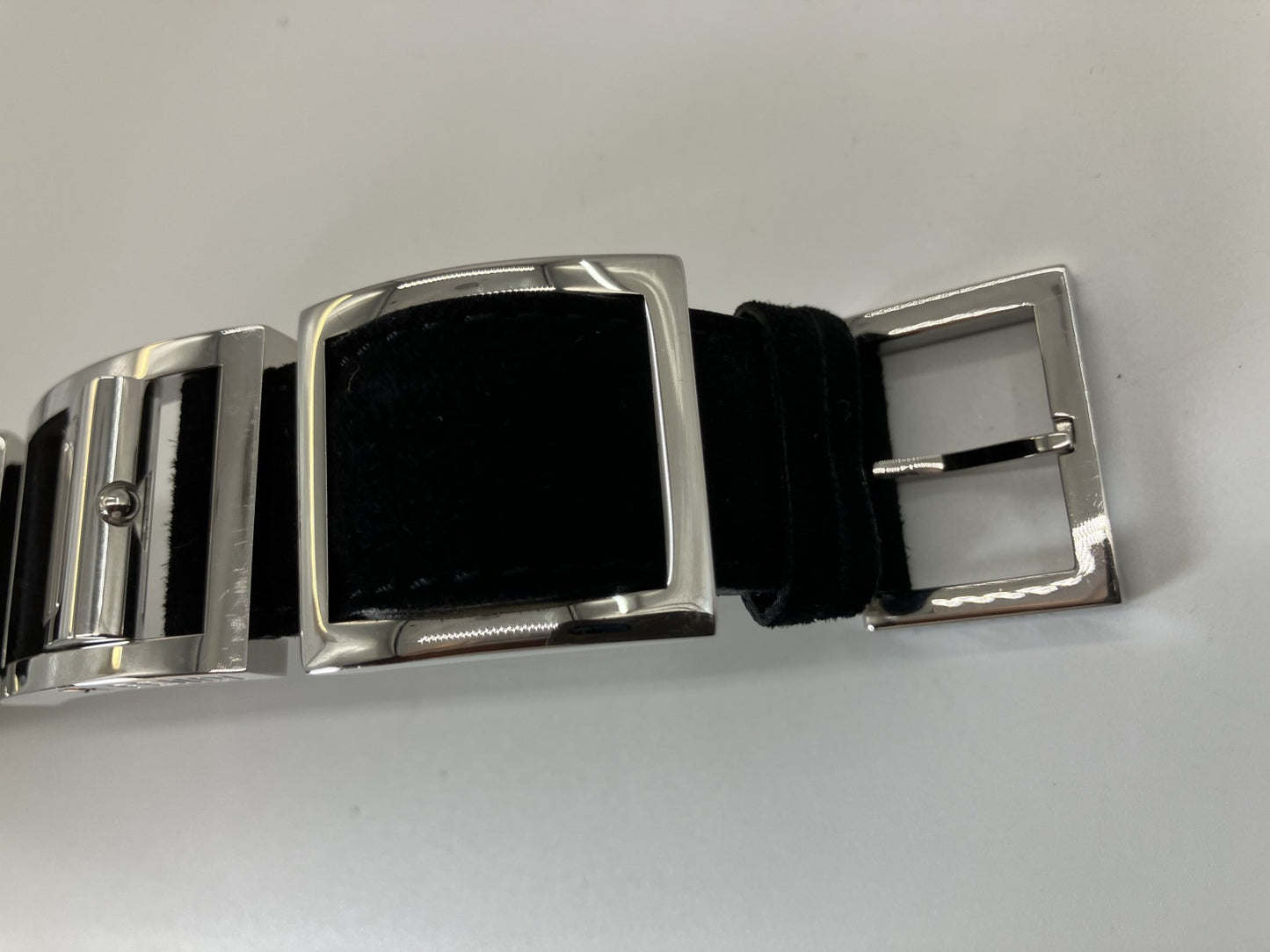 FENDI Gyro 5010L Box, Guarantee, Replacement Strap Case Width: Approx. 26mm Arm Circumference: Approx. 16cm Ladies Quartz Silver SS Free Shipping 