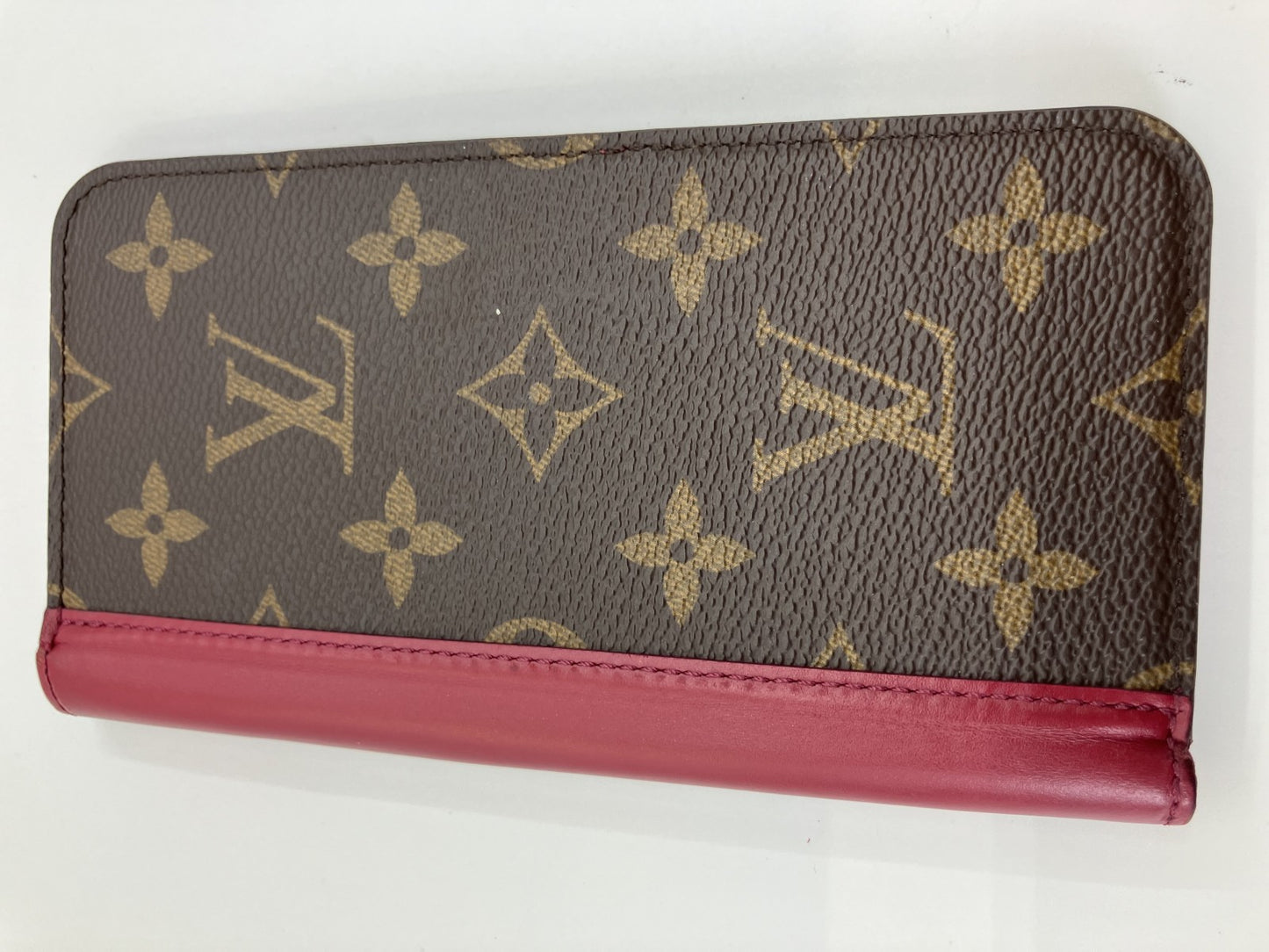 เคสมือถือ LOUIS VUITTON รองรับ iPhone 13, 14, 15 ลาย Monogram จัดส่งฟรี 