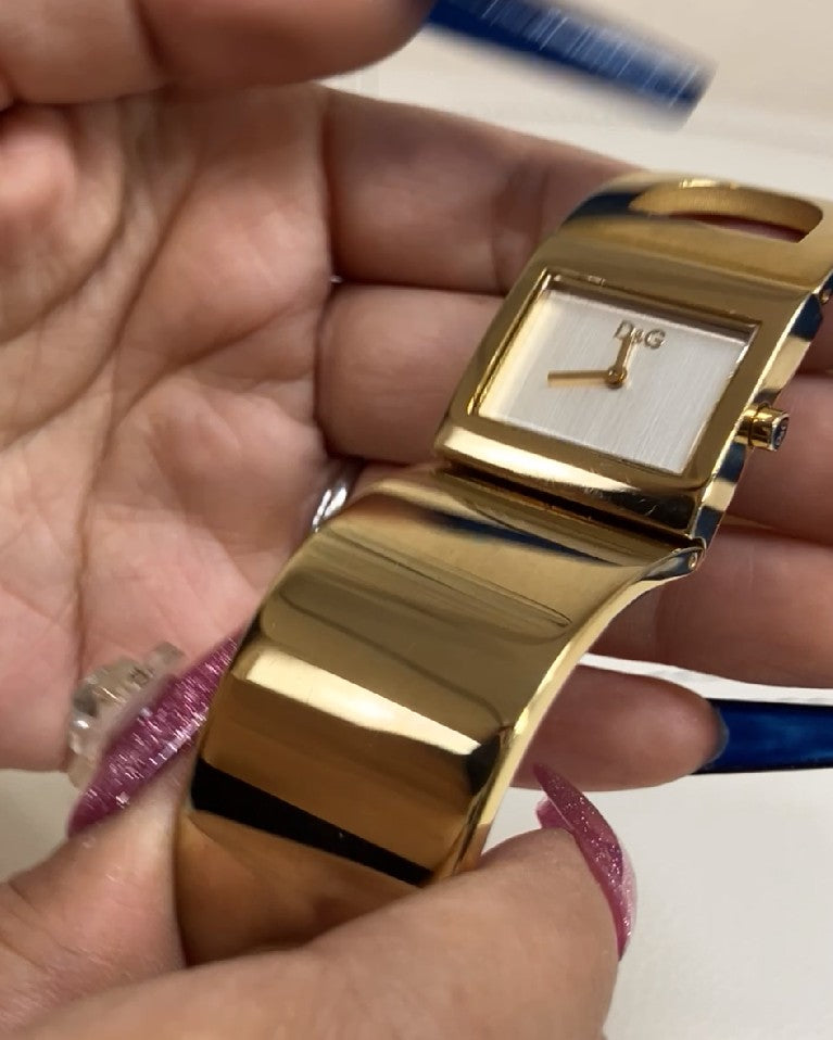 DOLCE&GABBANA D&G Logo Bangle Bracelet Watch Gold Tone Quartz Women's