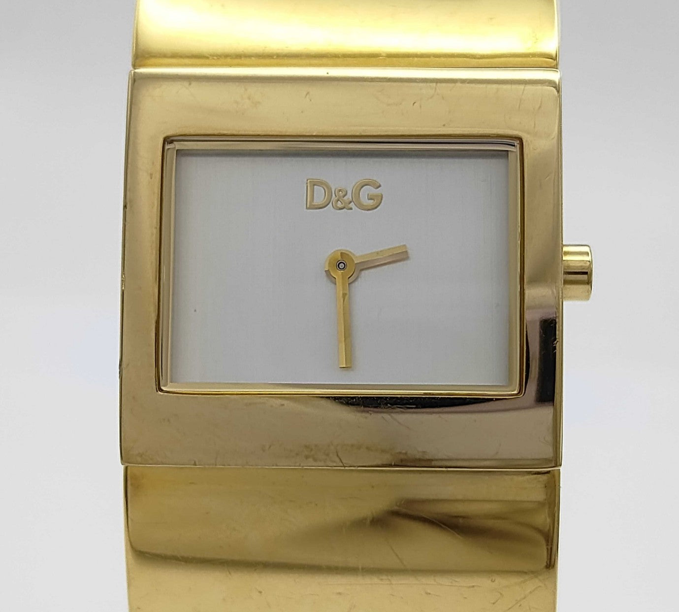DOLCE&GABBANA D&G Logo Bangle Bracelet Watch Gold Tone Quartz Women's