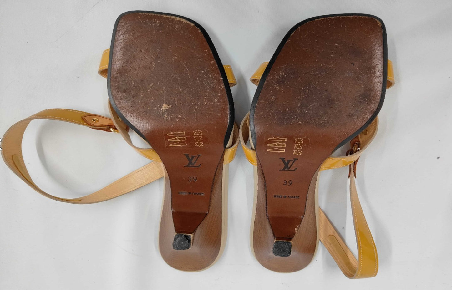 Louis Vuitton Sandals EU39 Yellow Patent Leather Slingback Heel Shoes LV