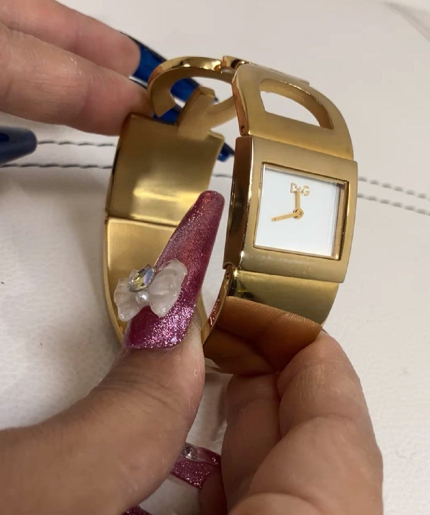 DOLCE&GABBANA D&G Logo Bangle Bracelet Watch Gold Tone Quartz Women's