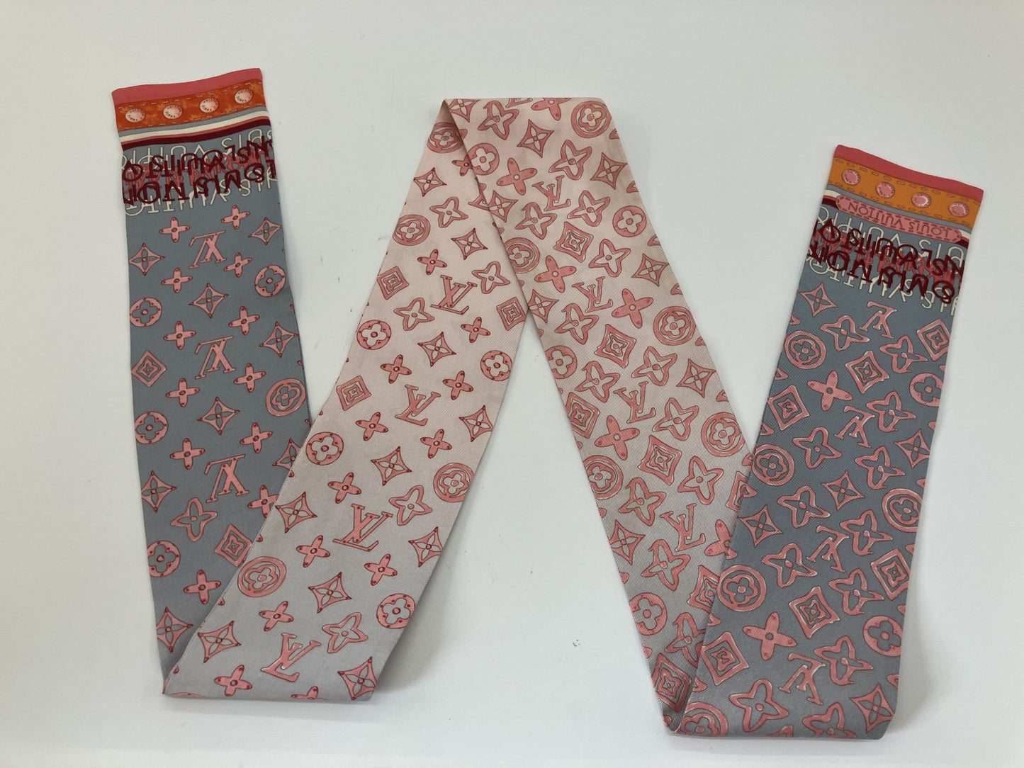 LOUIS VUITTON Scarf 120 x 7 cm (47.2 x 2.76 inch) pink with box,