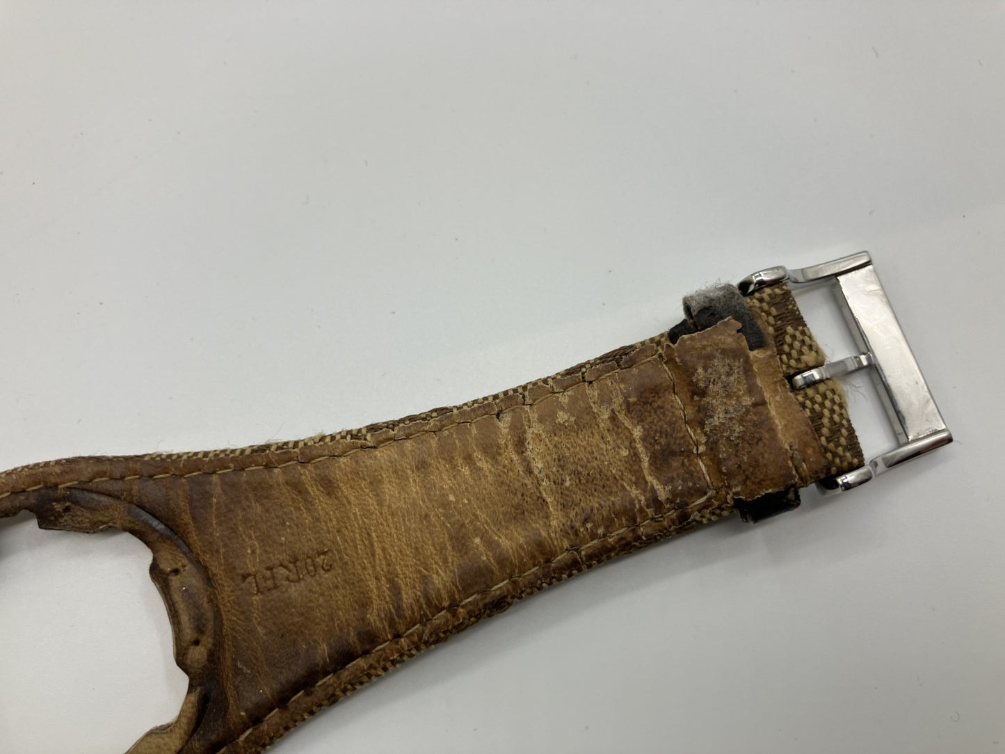 Gucci GG canvas G bandeau ladies watch, silver dial, quartz, with doubles band, box, case and guarantee