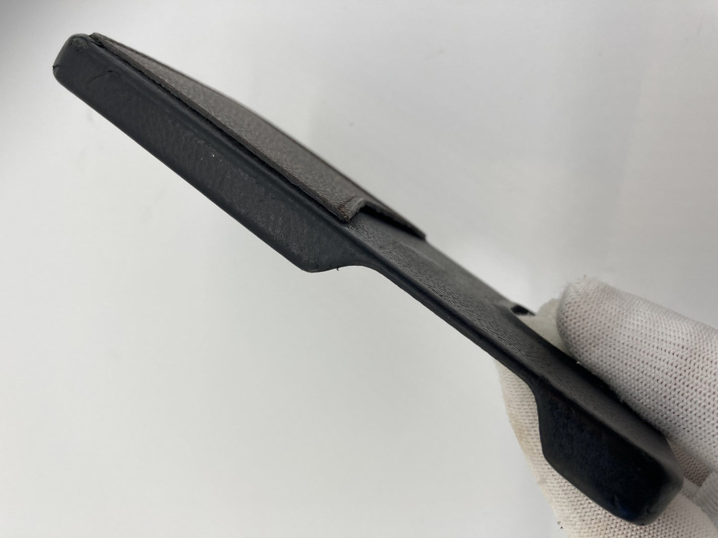 เคสมือถือ iPhone ของ Louis Vuitton รุ่น 13ProMAX M46053 สมาร์ทโฟน เคสมือถือ iPhone Monogram จัดส่งฟรี 