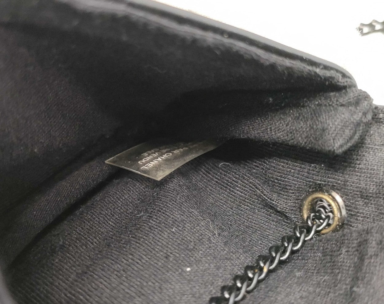 CHANEL Cosmetic Case Chain Shoulder Bag Black Novelty Not for Sale Approx 10cm　Chain length: 55 cm