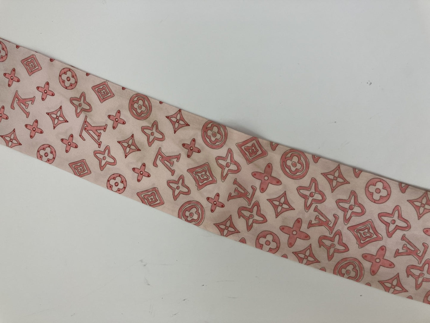 LOUIS VUITTON Scarf 120 x 7 cm (47.2 x 2.76 inch) pink with box,