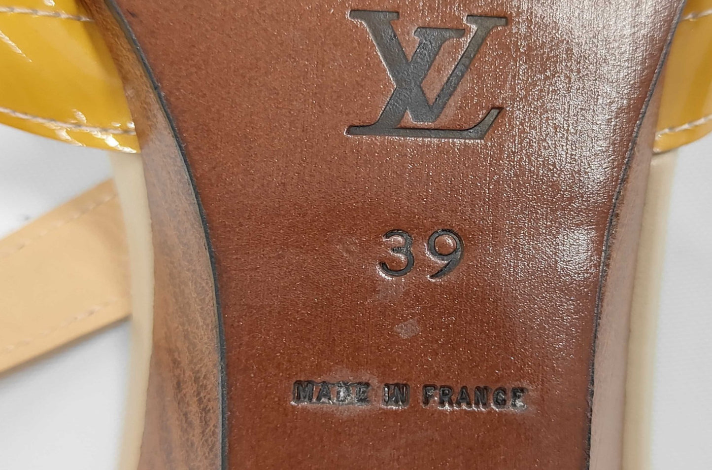Louis Vuitton Sandals EU39 Yellow Patent Leather Slingback Heel Shoes LV