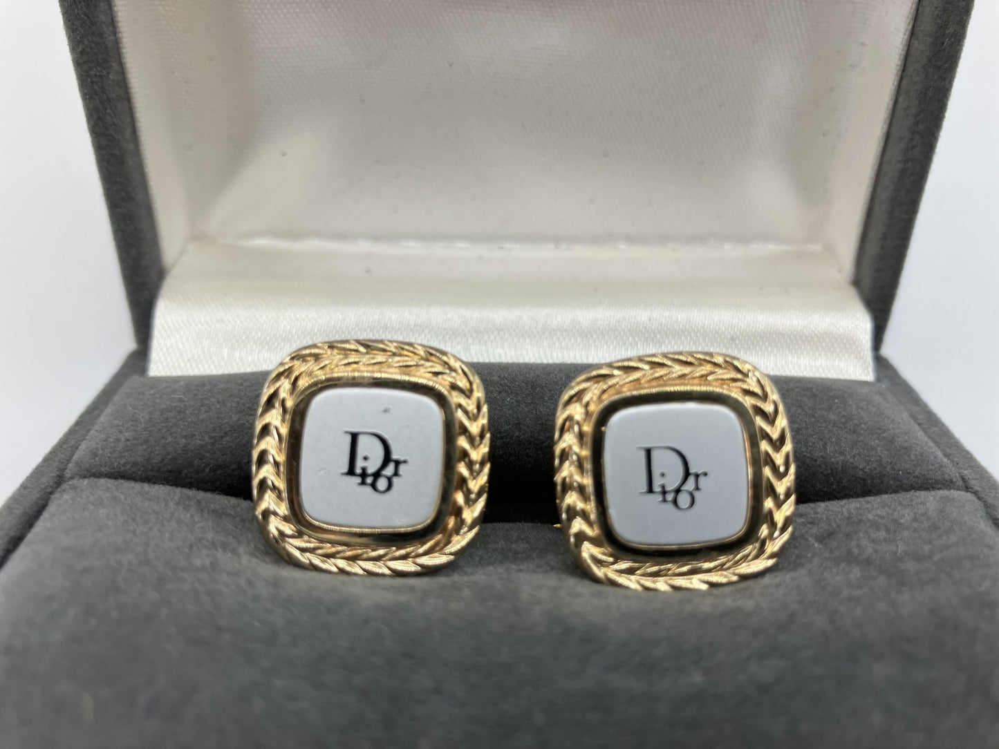 Christian Dior Cufflinks Gold &amp; White with Case Free Shipping 