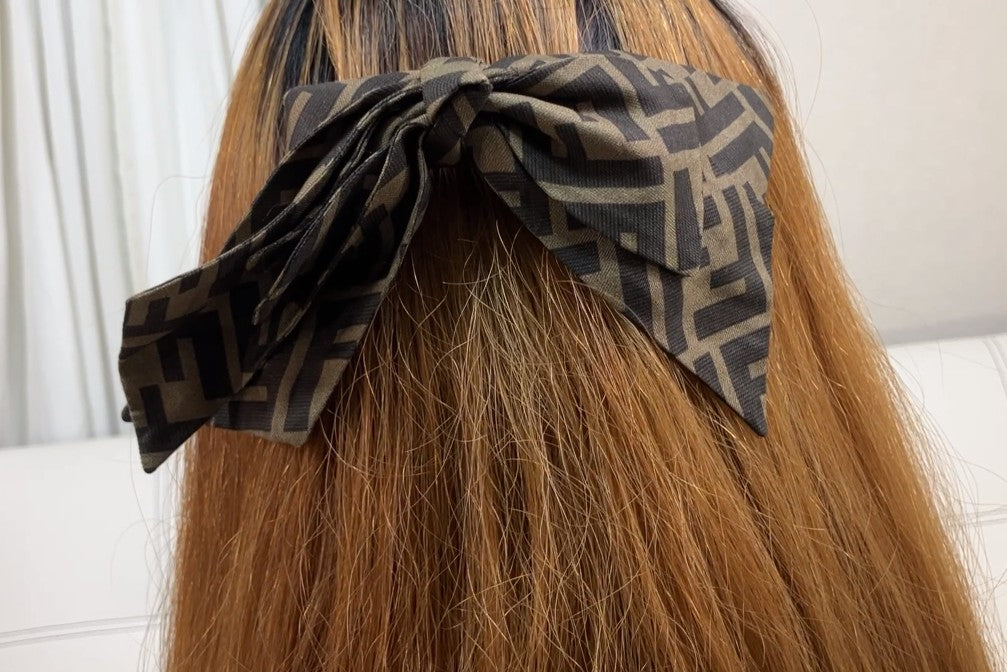 FENDI Zucca FF Logo Ribbon Barrette Hair Clip Brown Canvas Made in Italy