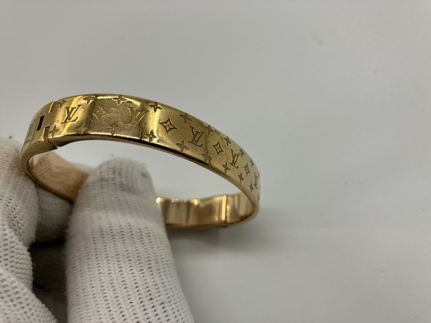 ＬＯＵＩＳ ＶＵＩＴＴＯＮ ルイ ヴィトン カフ・ナノグラム Ｓ腕周り１６．５ｃｍ ブレスレット・バングル ゴールド