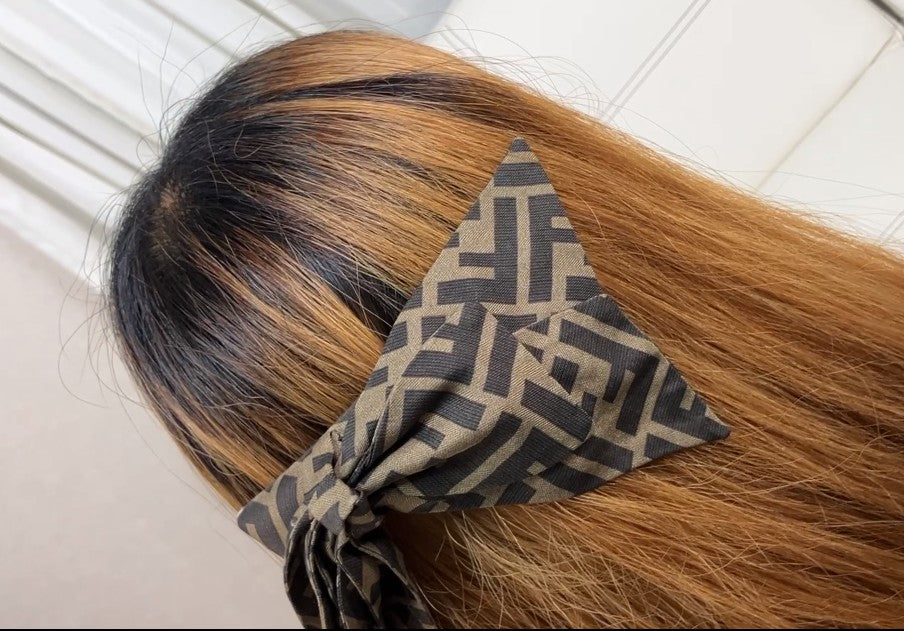FENDI Zucca FF Logo Ribbon Barrette Hair Clip Brown Canvas Made in Italy