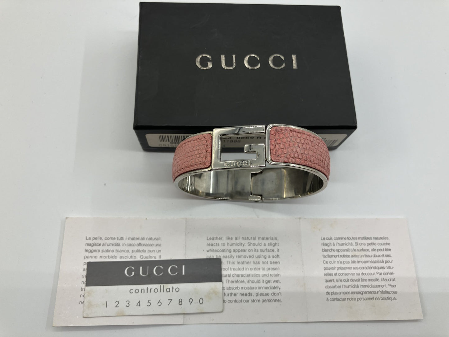 กำไลข้อมือ Gucci สีชมพู เส้นรอบวงข้อมือประมาณ 19.5 ซม. พร้อมกล่อง จัดส่งฟรี 