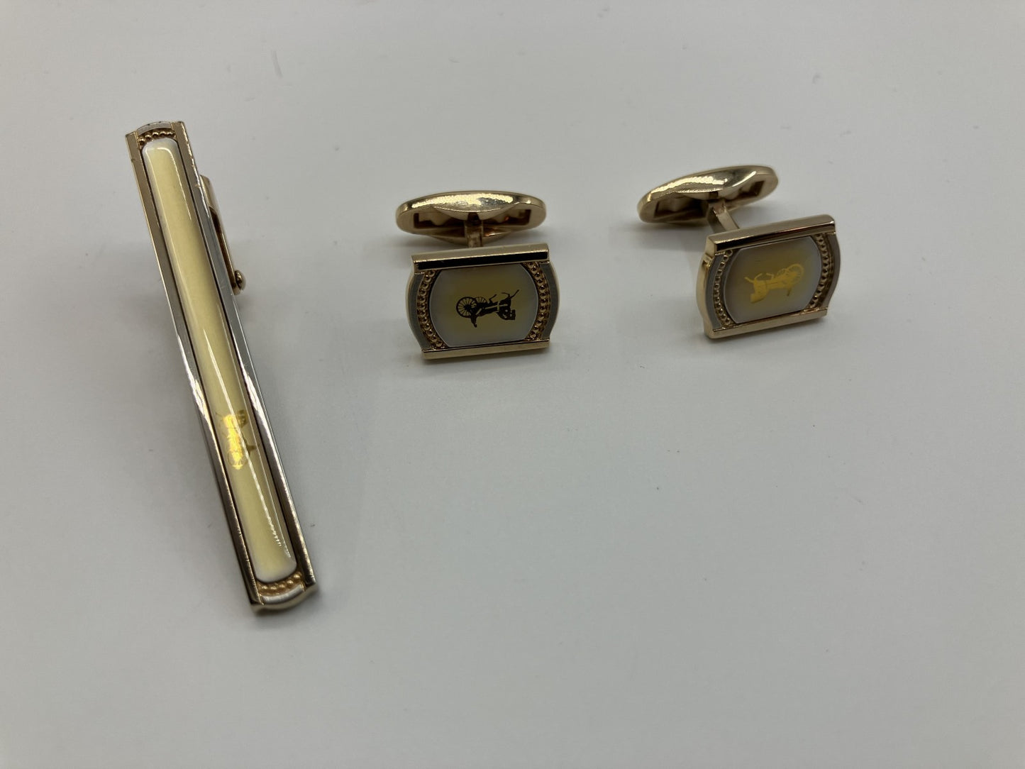 セリーヌ タイピン・カフスセット ゴールド 箱付 送料無料