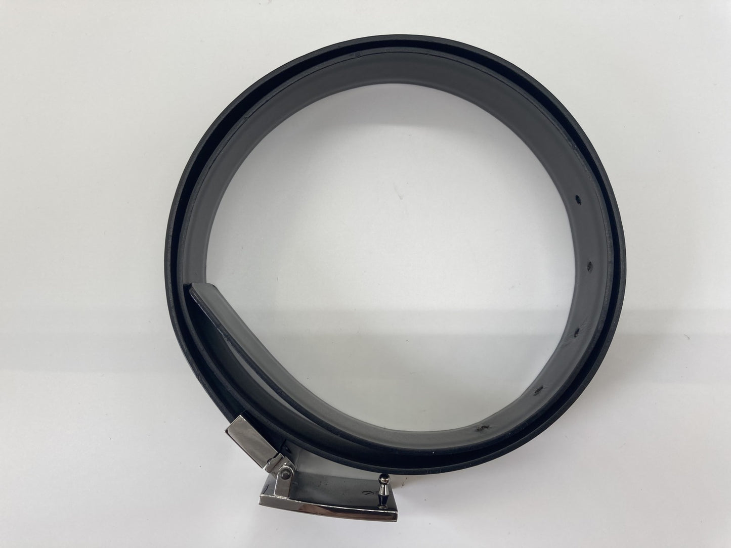 Ｇｕｃｃｉグッチ無料ロゴ レザーベルト 残り１０１ｃｍ 送料