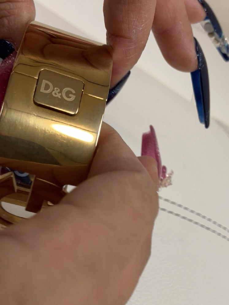 DOLCE&GABBANA D&G Logo Bangle Bracelet Watch Gold Tone Quartz Women's