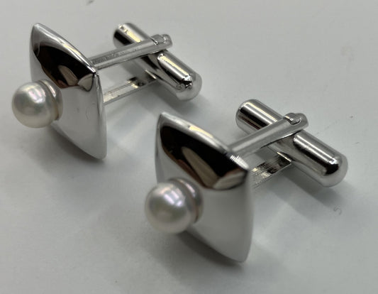 MIKIMOTO Akoya pearl cufflinks, pearl diameter 5.3-5.4mm, box included, free shipping 