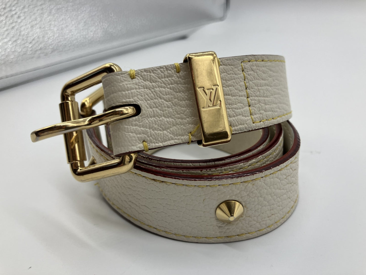 LOUIS VUITTON Louis Vuitton Santur Suhali Belt M6870U White 80/32 Total length approx. 98cm 