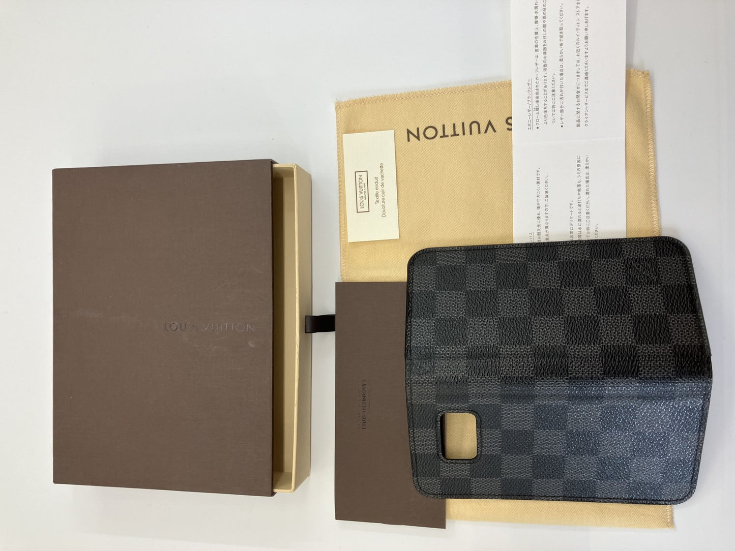 Louis Vuitton Android Galaxy S6, S7 Folio Damier Graphite Smartphone Mobile Case with Box and Bag 