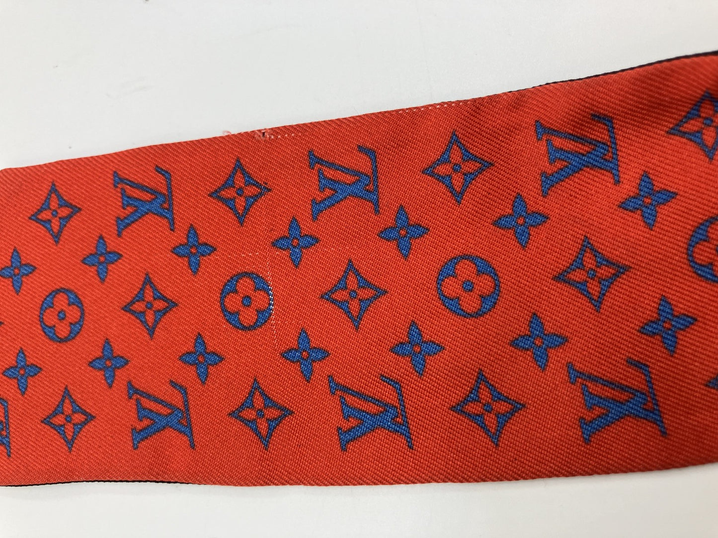 Louis Vuitton M62746 World Tour BB Bandeau Monogram Scarf Silk Red x Black 120-5cm Free Shipping 