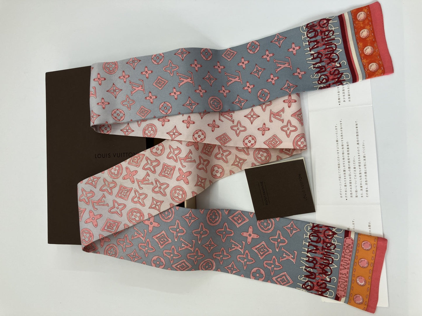 LOUIS VUITTON Scarf 120 x 7 cm (47.2 x 2.76 inch) pink with box,