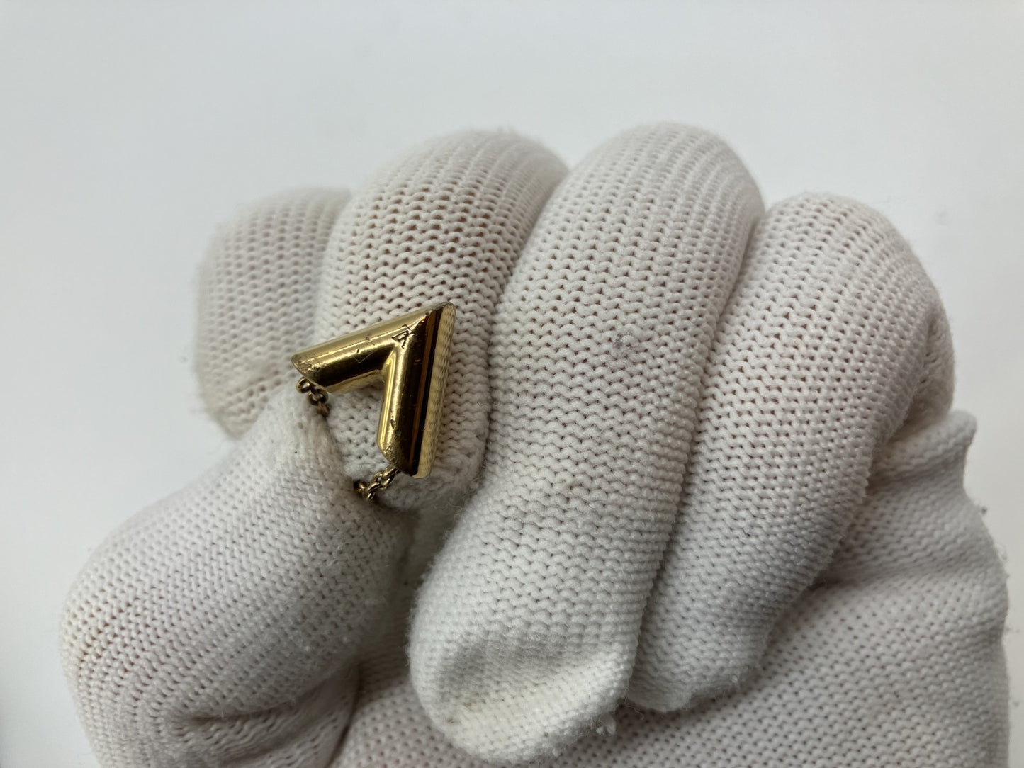 Louis Vuitton M61083 Essential V OB0241 necklace GP gold with box and bag