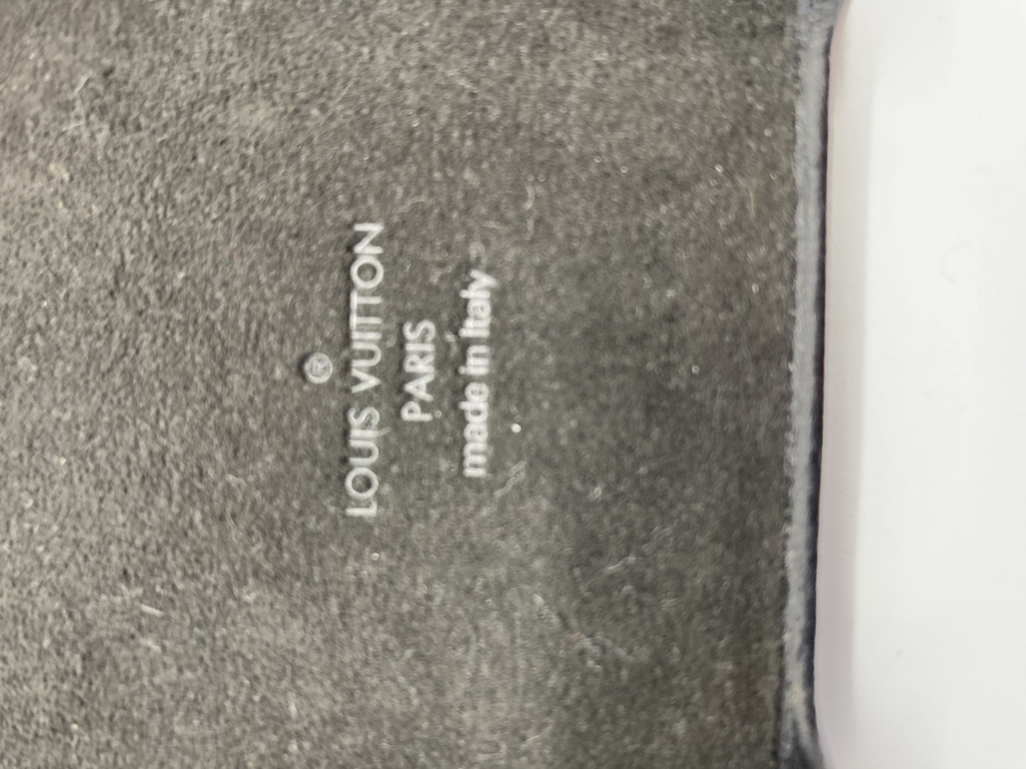 เคสมือถือ iPhone ของ Louis Vuitton รุ่น 13ProMAX M46053 สมาร์ทโฟน เคสมือถือ iPhone Monogram จัดส่งฟรี 