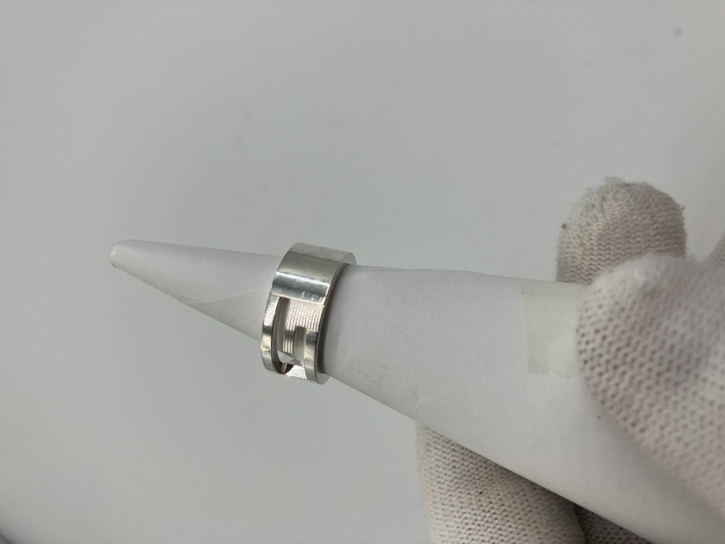 Ｇｕｃｃｉ Ｇロゴ ＳＶ９２５ (JP 11)(US 6)(51) 7.5ｇ 送料無料