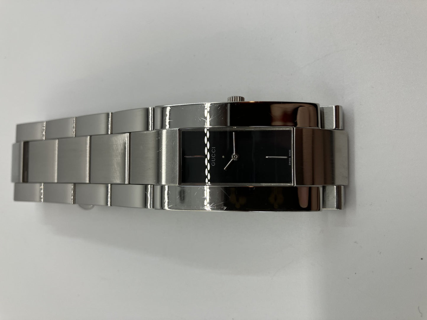Gucci Men's 4600M Silver Quartz Wristwatch Case Width 23mm Wrist Circumference 16.5cm Boxed Square