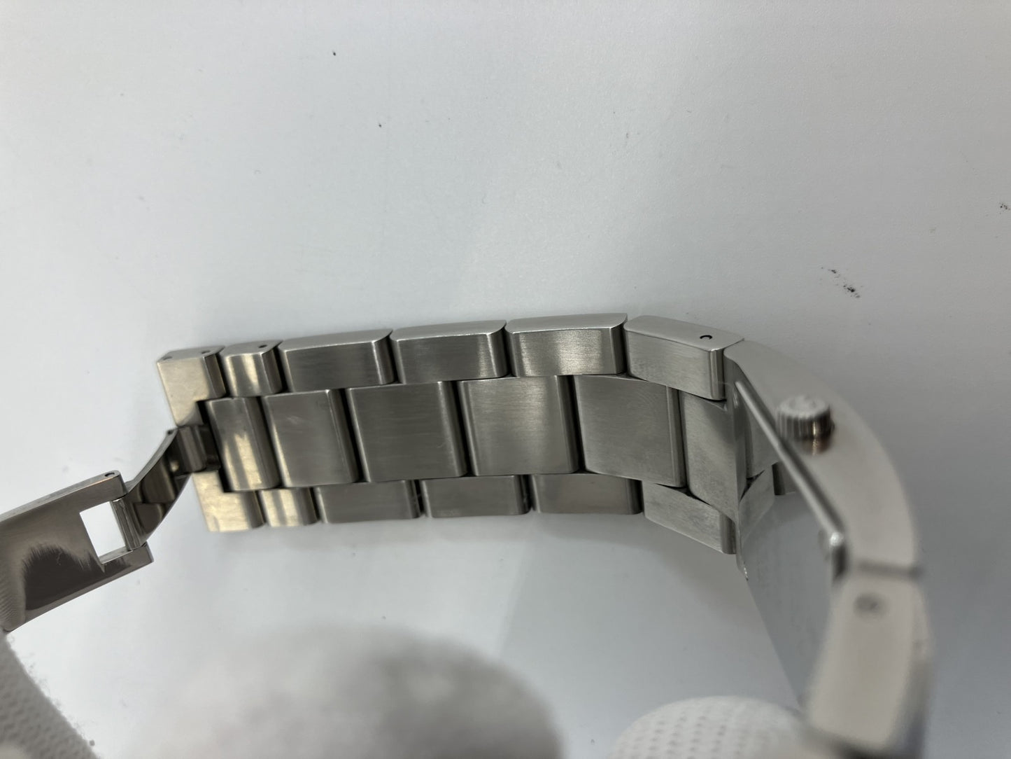 Gucci Men's 4600M Silver Quartz Wristwatch Case Width 23mm Wrist Circumference 16.5cm Boxed Square