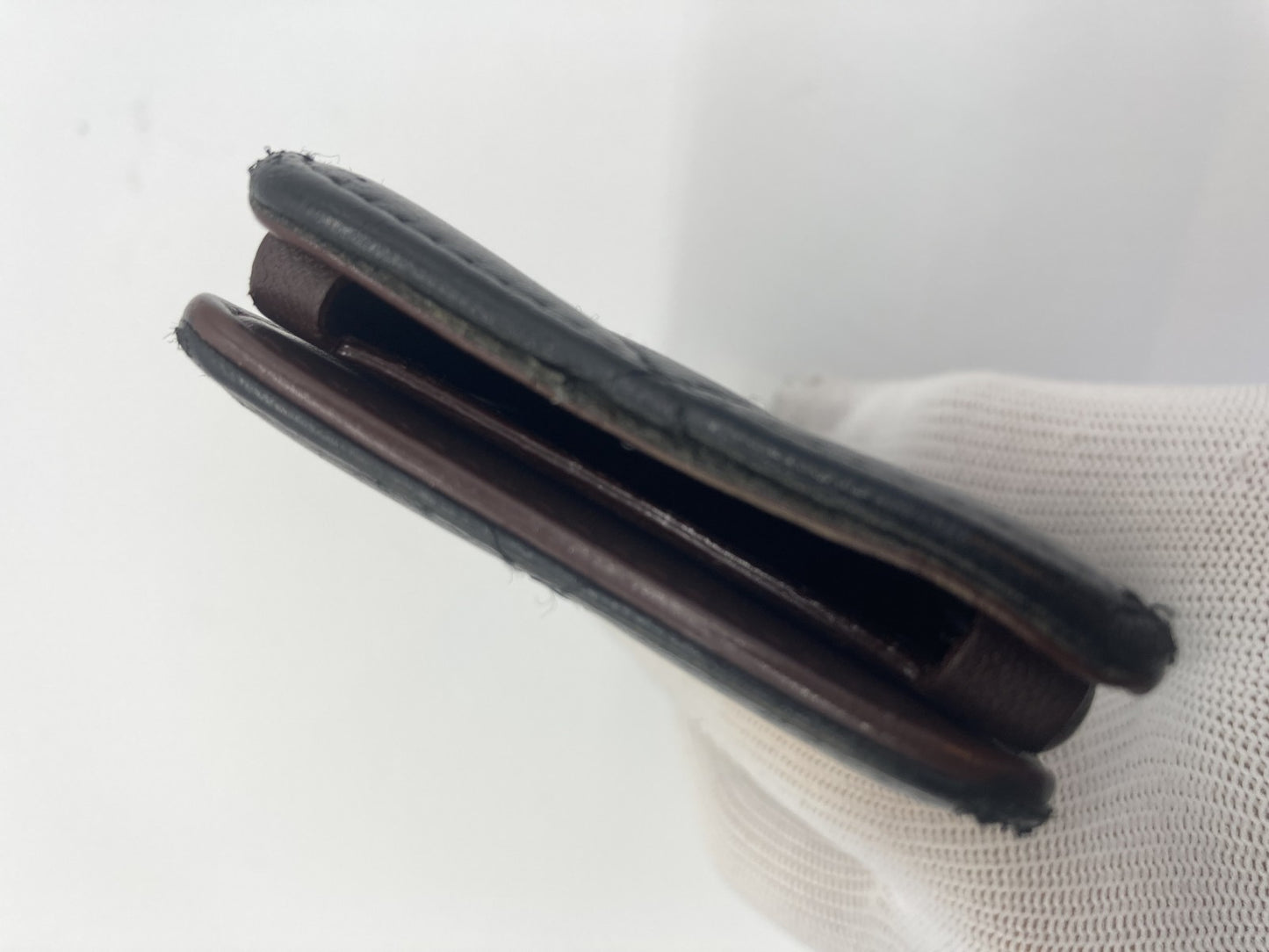 CHANEL iphone se mobile phone case black 7cm x 14cm with box