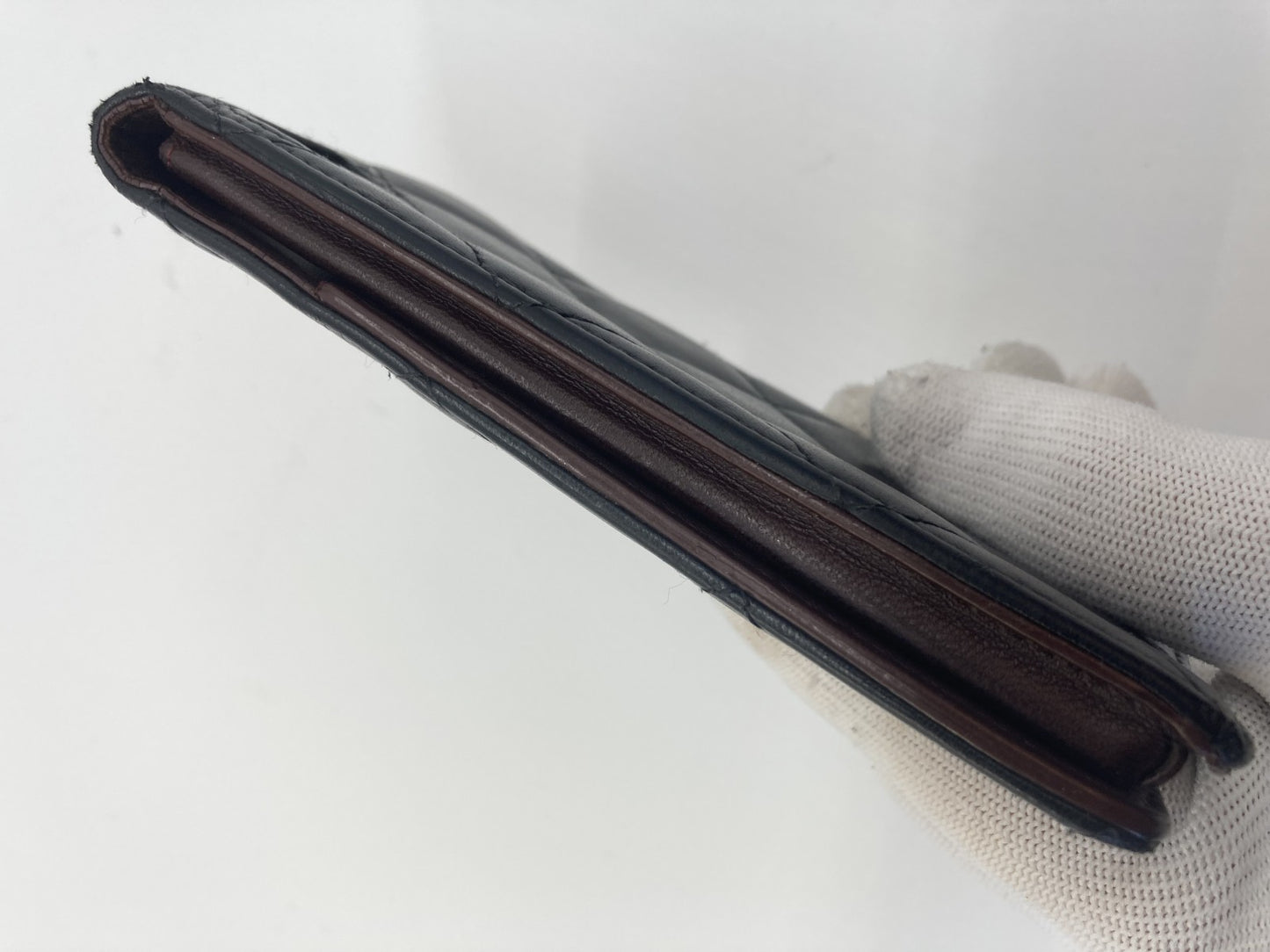 CHANEL iphone se mobile phone case black 7cm x 14cm with box