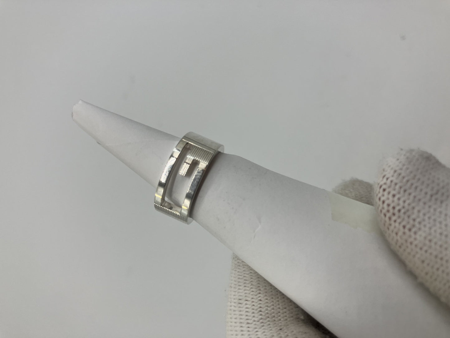 Ｇｕｃｃｉ Ｇロゴ ＳＶ９２５ (JP 11)(US 6)(51) 7.5ｇ 送料無料